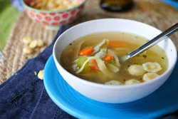 Supa de pui cu retete supa cu fotografii, modul de a găti supă de pui cu tăiței cu orez
