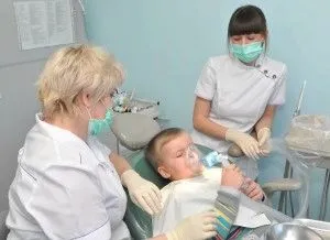 Свищ на яснах у дитини: причини, симптоми, лікування, профілактика свищ на яснах у дитини