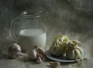 лікувати геморой часником
