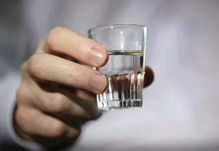 чи можна лікувати шлунок горілкою