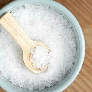 як лікувати нежить морською сіллю