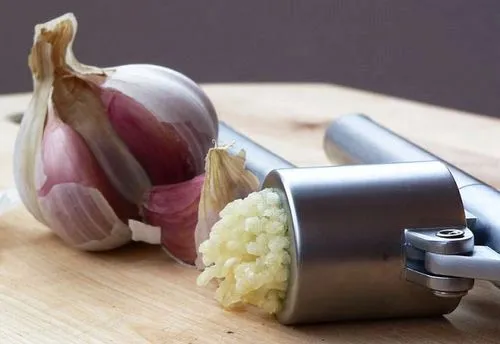 як лікувати нежить часником