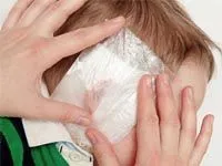 лікувати вуха синьою лампою