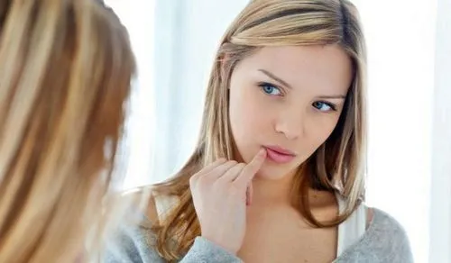 Чому заїди в куточках рота? Причини лікувати заїди вушної сірої