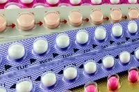 За скільки днів до місячних набухає груди? (менструальний цикл) місячні