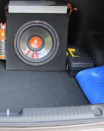 Plasarea subwoofer-ul în Rio tine - totul despre masini kia, kia