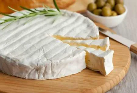 Brie sajt (brie) összetétele, kalóriatartalma, tulajdonságai, tárolási módja