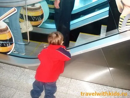 Domodedovo a gyermek, hogy mit kell tenni a gyermeket a repülőtéren, családi nyaralás