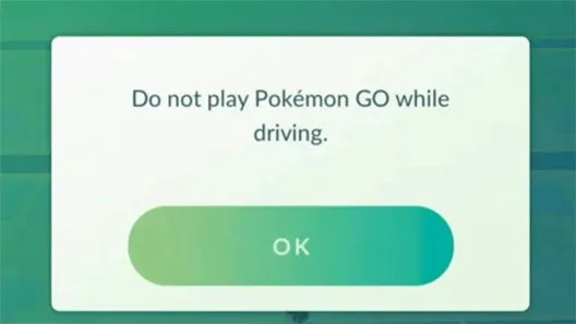 Не играйте Pokemon go докато шофирате (превод и какво означава)