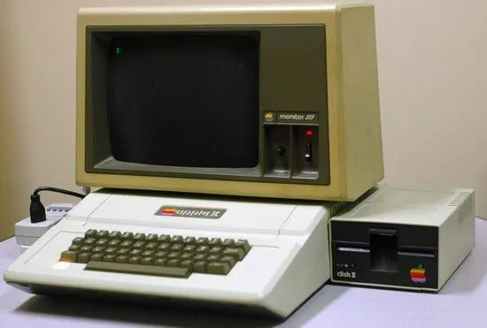 Честит рожден ден Apple II