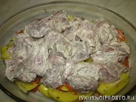 Печени картофи с месо - стъпка по стъпка рецепта със снимки, и вкусни и лесни