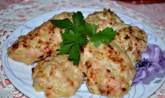 Пилешки котлети, нарязани от гърди, са най-вкусните рецепти