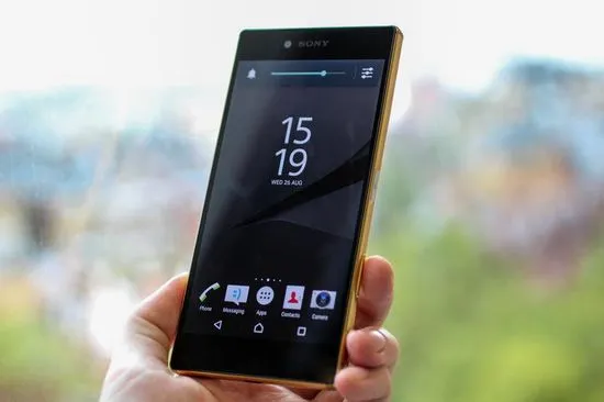 Новият Sony Xperia Z5 Premium