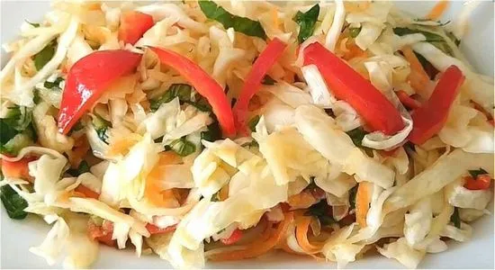 Салатите от прясно зеле са прости и вкусни рецепти