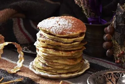 Clatitele cu drojdie cu lapte sunt retete delicioase