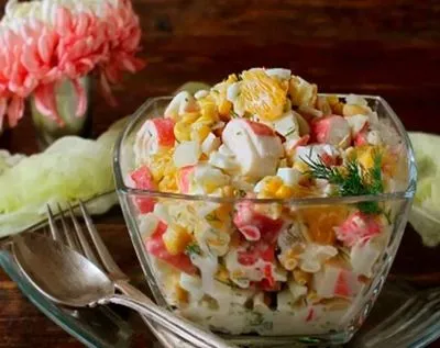 Salata cu batoane de crab si portocale (reteta foarte gustoasa)