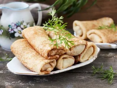 Палачинки (палачинки), пълнени с черен дроб са много вкусни рецепти