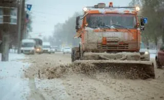 Deszăpezire mecanizată pe drumuri