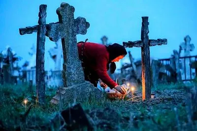 Când poți merge la cimitir, cât de des, vizitând după înmormântare