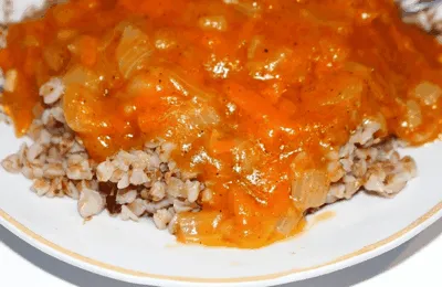 Sosul de legume este o reteta delicioasa si simpla fara carne