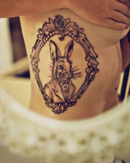 100 Tattoo alapján Alice Csodaországban