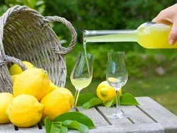 Cum se prepară limoncello (rețetă)