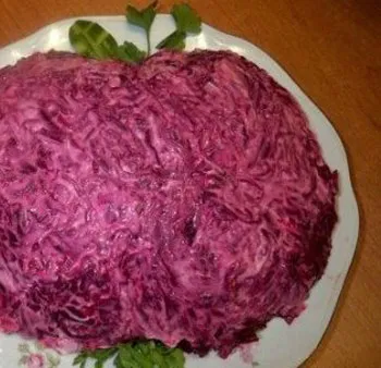 Salata de Anul Nou Yabluchko