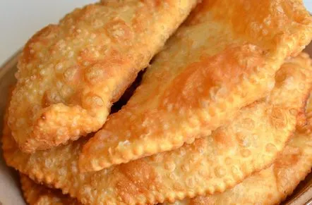 Retete de aluat delicios si crocant pentru chebureks