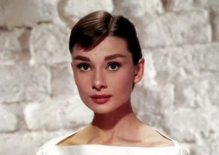 Machiaj în stilul lui Audrey Hepburn