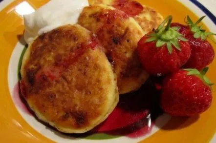 Cheesecakes într-o rețetă culinară pas cu pas de slow cooker