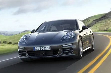 Recenzie despre Porsche Panamera (Porsche Panamera)