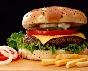 Videoclip de fast-food despre daunele fast-food. Cât de dăunător este fast-food-ul