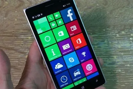 Kit de livrare Nokia Lumia 830 - Unboxing