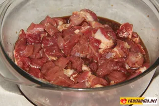 Carne de porc cu sos dulce-acru, reteta foto