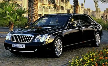 Revizuirea sedanului de lux Maybach 62 din clasa de prestigiu