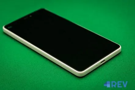 Revizuirea Xiaomi Mi 4i 5.0 este un smartphone puternic pentru 223 USD