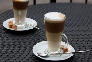 Cum să faci un latte acasă. Ce este o cafea latte?