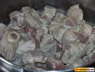 Curry cu carne de porc si ciuperci, reteta foto