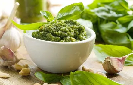 O rețetă de sos pesto delicios acasă