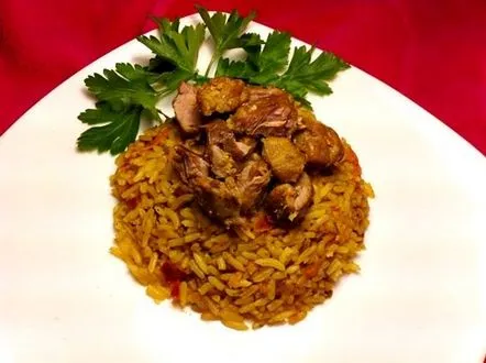 Pilaf de vită într-o rețetă culinară pas cu pas la slow cooker