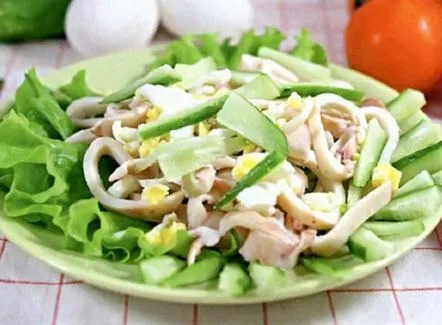 Retete simple si delicioase de salate cu calmari acasa