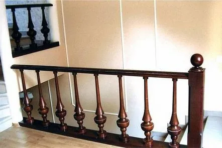 Balustrade pentru scari, diferite optiuni si caracteristicile acestora