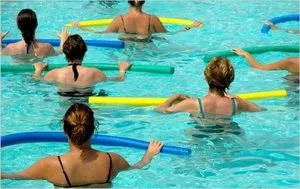 Aqua aerobic pentru femeile însărcinate dă rezultate