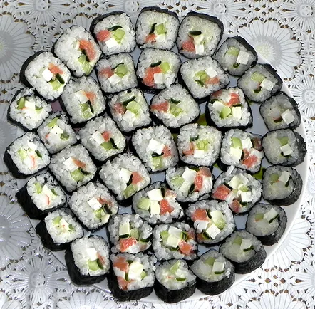 Pregătim sushi și rulouri acasă