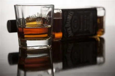 Jack Daniels cum să deosebești un whisky fals de cel original