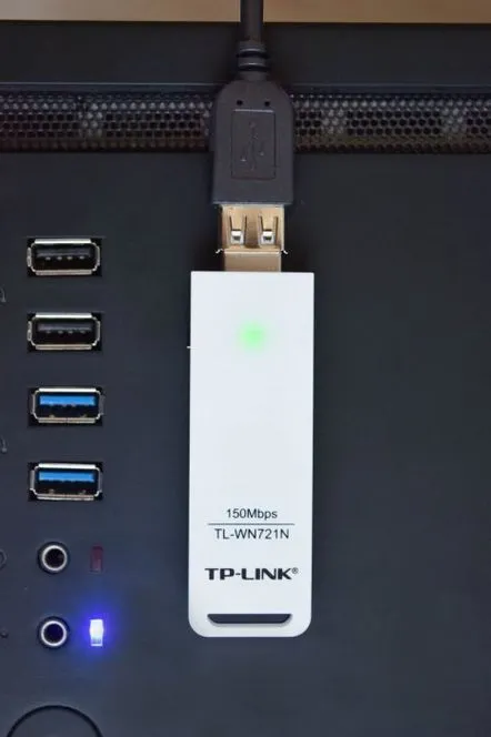 Adaptoare USB de rețea fără fir TP-Link TL-WN721N și TP-Link TL-WN723N pentru un computer desktop