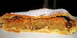 Rețetă de strudel cu mere și nuci cu fotografie (din aluat foietaj)