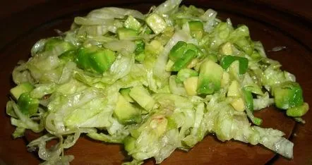 Reteta de salata iceberg cu avocado