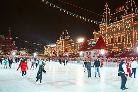 Cum să întâmpinați Anul Nou la patinoar