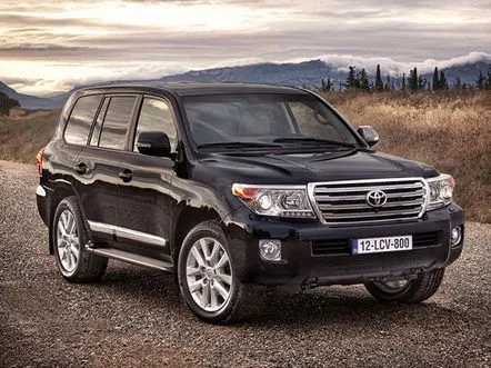 Recenzie despre Toyota Land Cruiser 200 (Toyota Land Cruiser 200)